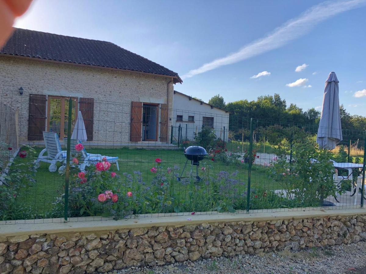 Chez Lucia A 15Min De Perigueux A 6Km Autoroute A89 Apartment Eglise-Neuve-de-Vergt Luaran gambar