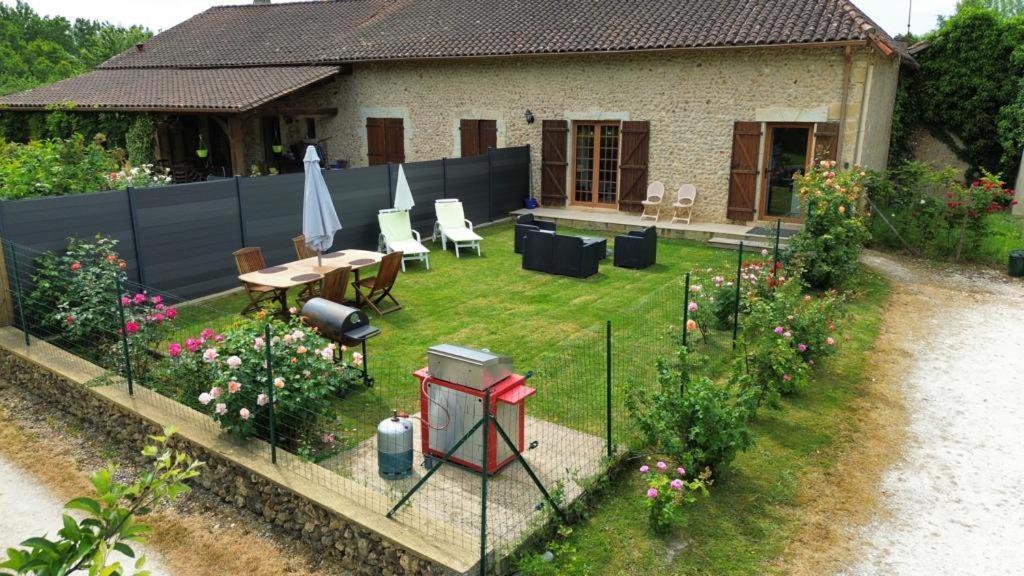 Chez Lucia A 15Min De Perigueux A 6Km Autoroute A89 Apartment Eglise-Neuve-de-Vergt Luaran gambar